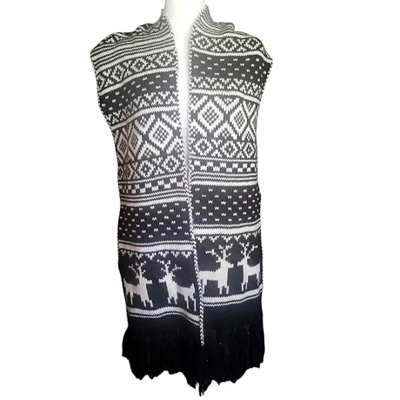 Old Navy Reversible Black & White Fair Isle Reindeer Knit Scarf Fringe Trim - Picture 5 of 6